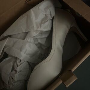 Elegant ASOS satin open toe Cream High Heels size 9